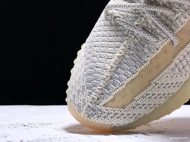 Lundmark V2 Adidas Yeezy Boost FU9161 350 0504